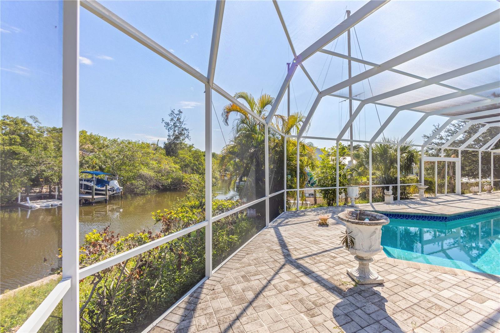 PRINCES GATE - Residential