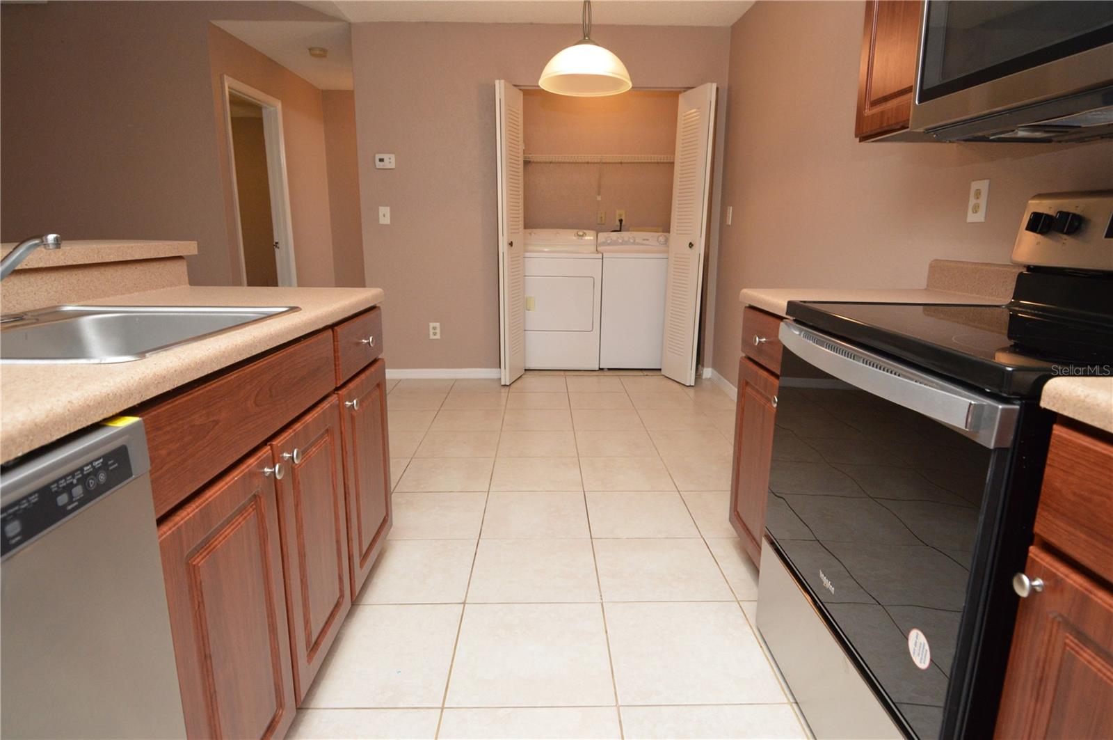 ITOPIA PRIVATE RESIDENCES CONDO - Residential Lease