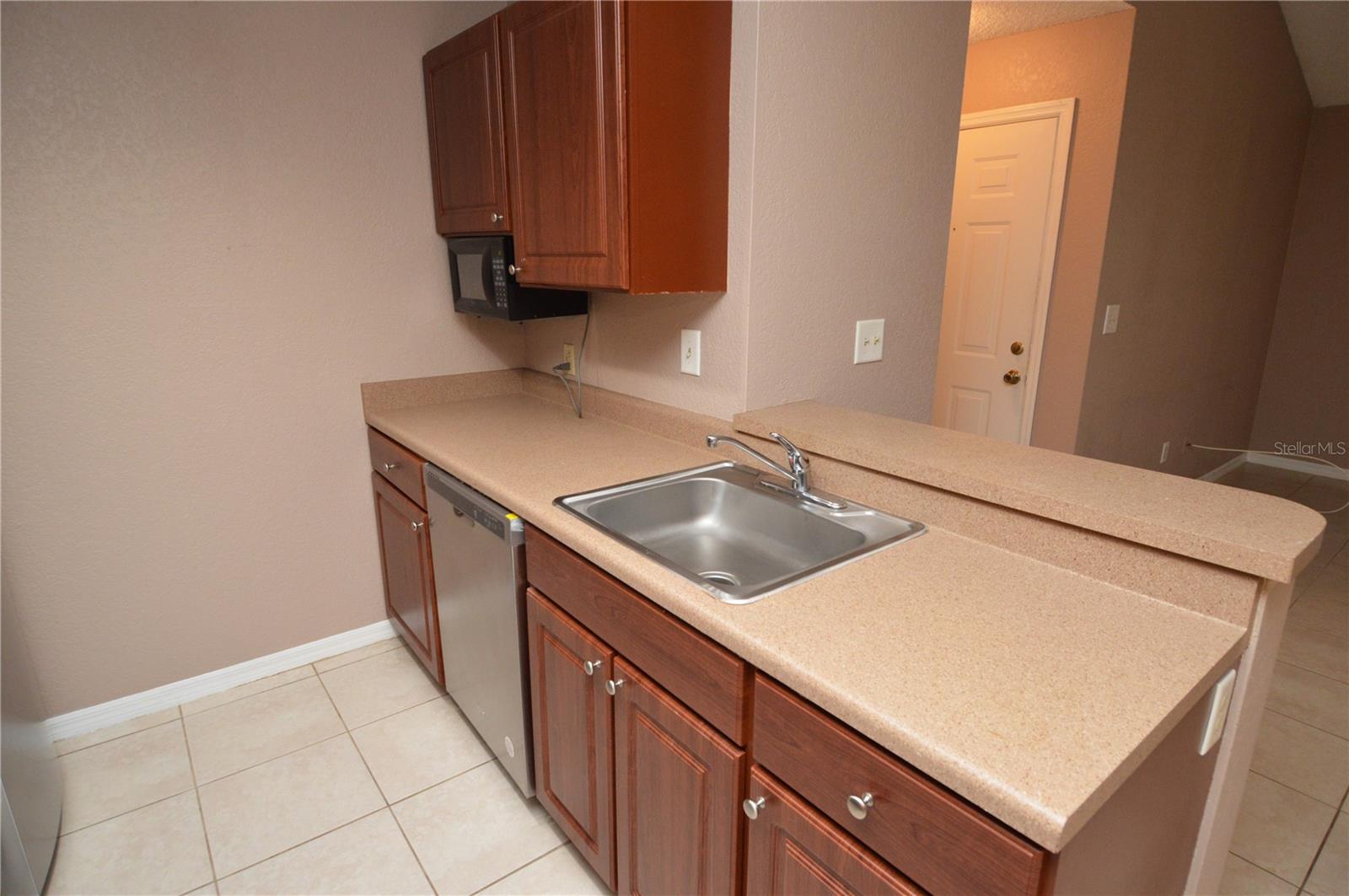 ITOPIA PRIVATE RESIDENCES CONDO - Residential Lease