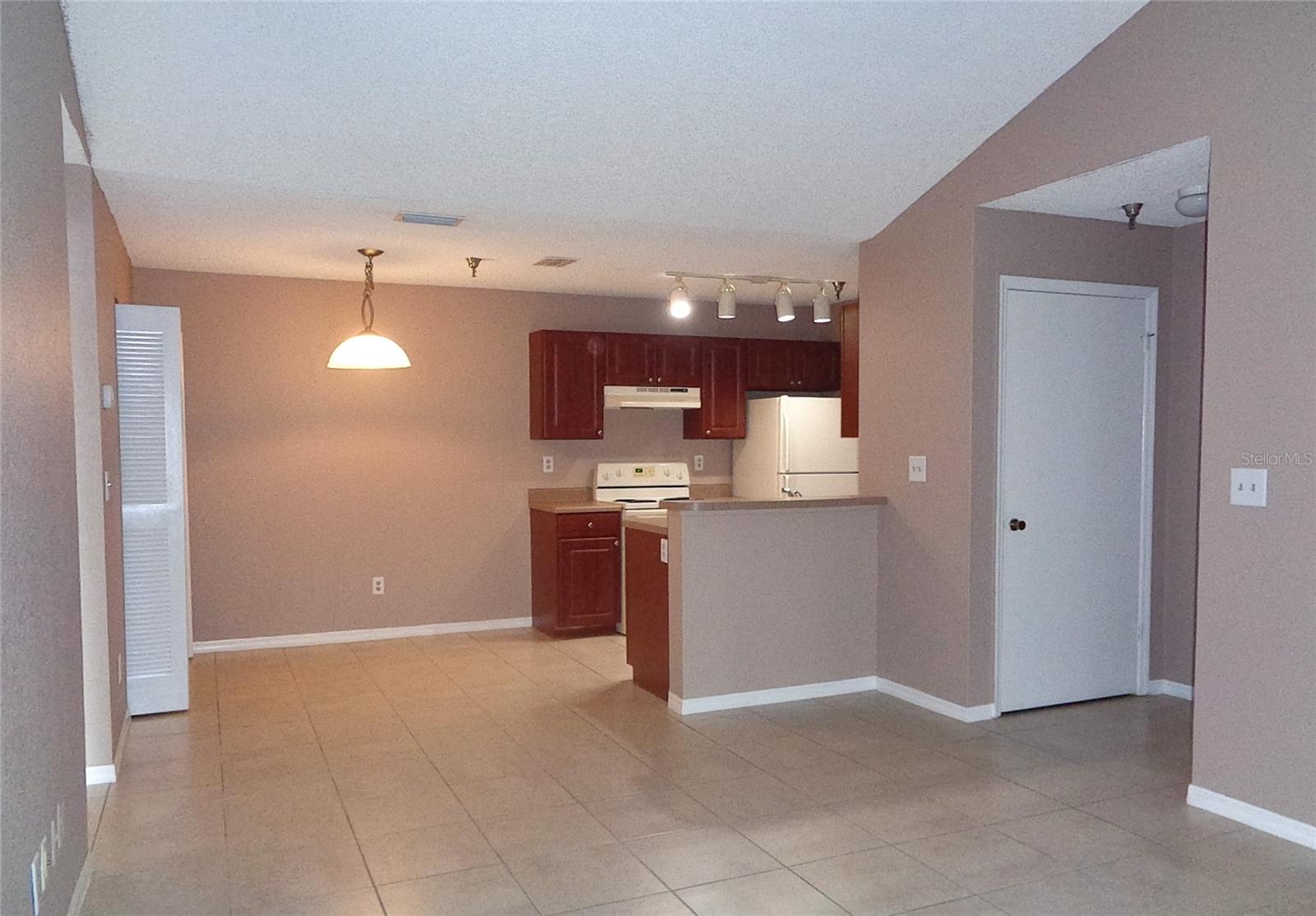 ITOPIA PRIVATE RESIDENCES CONDO - Residential Lease