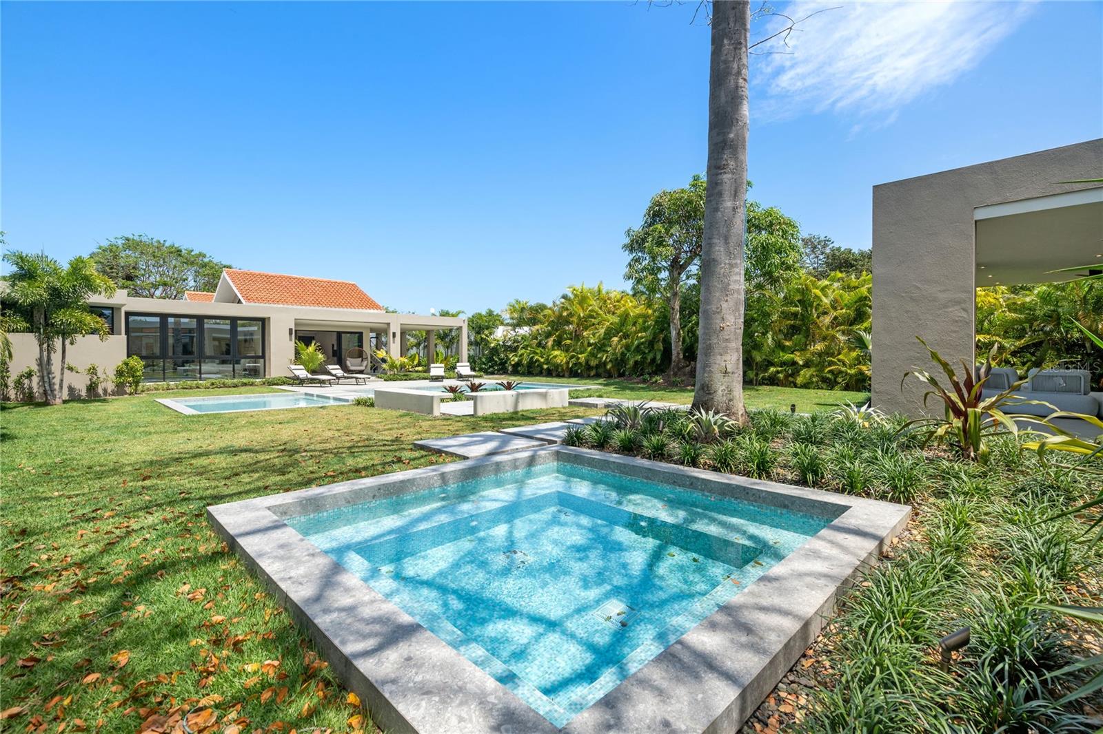 DORADO BEACH EAST - Residential