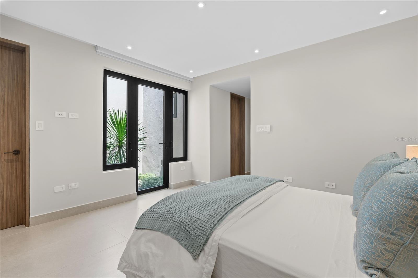 DORADO BEACH EAST - Residential
