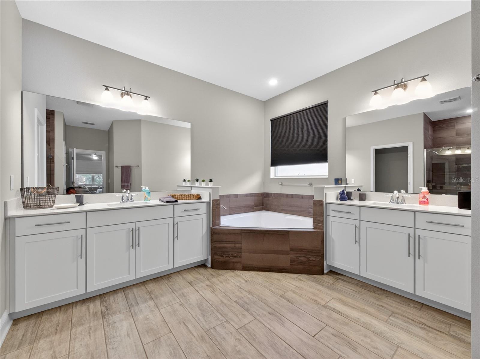 RUBY LAKE PH 2 - Residential