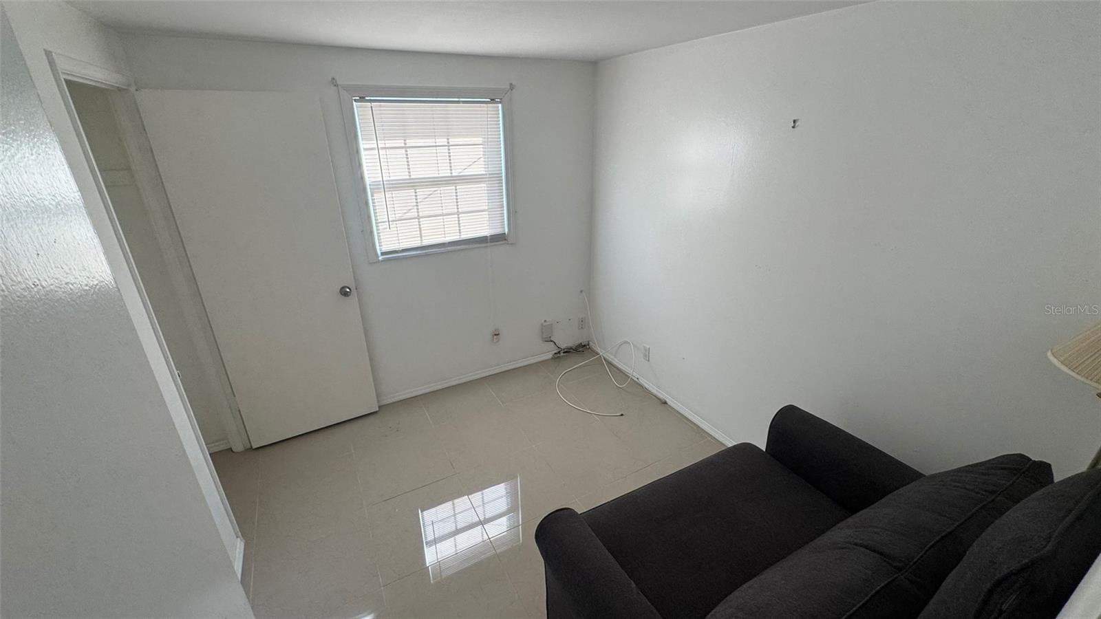 FAIRLAWN PARK MANOR - Residential Lease