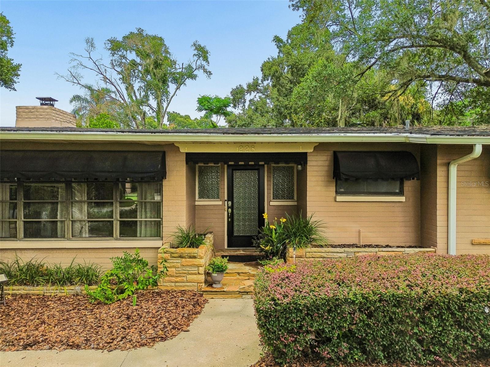 228 RIPPLING LANE