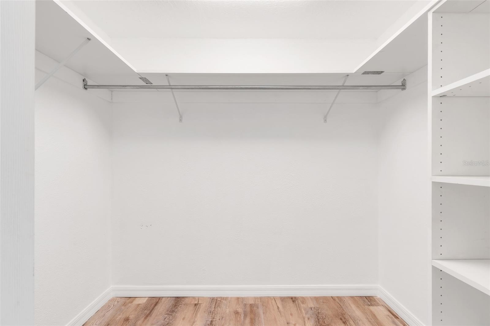 BUNKER HILL INC - Residential