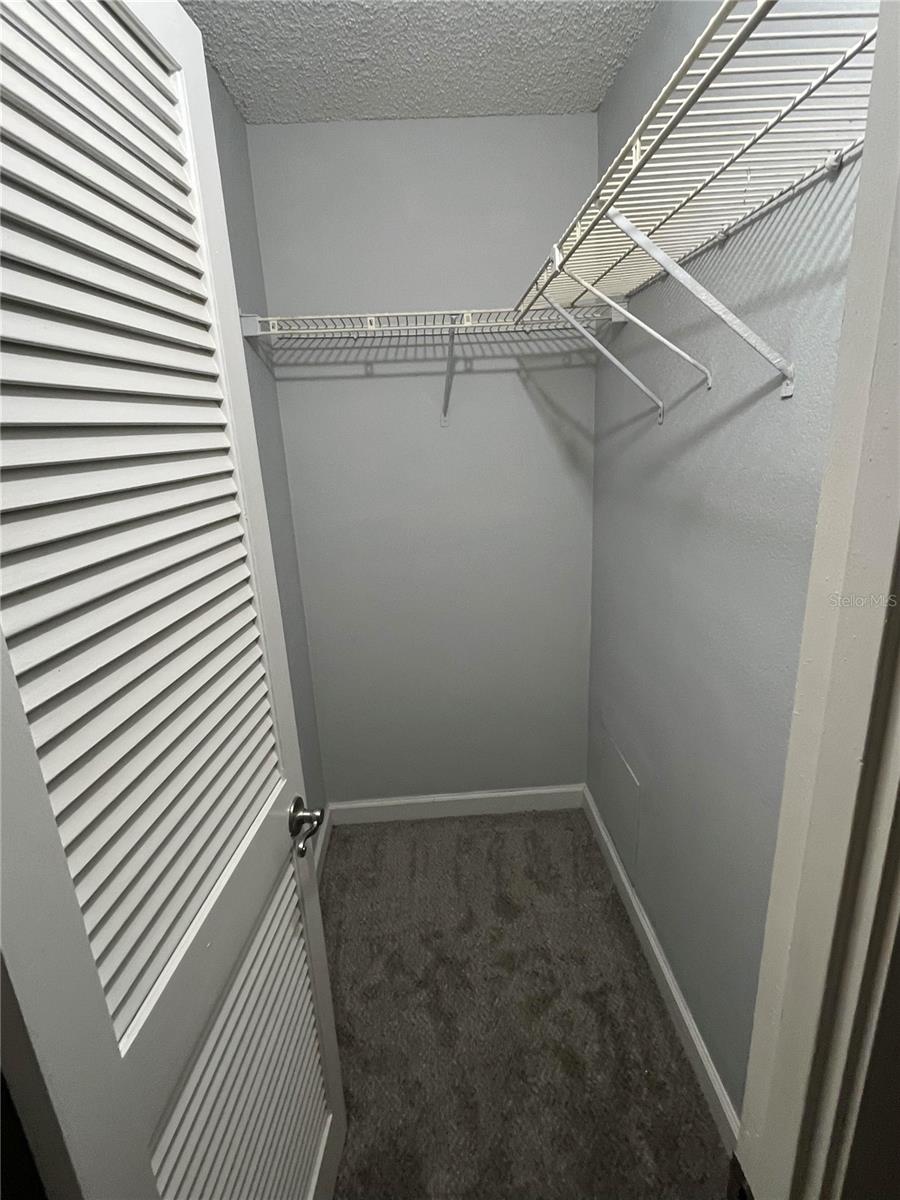 SARASOTA PALMS - Residential Lease