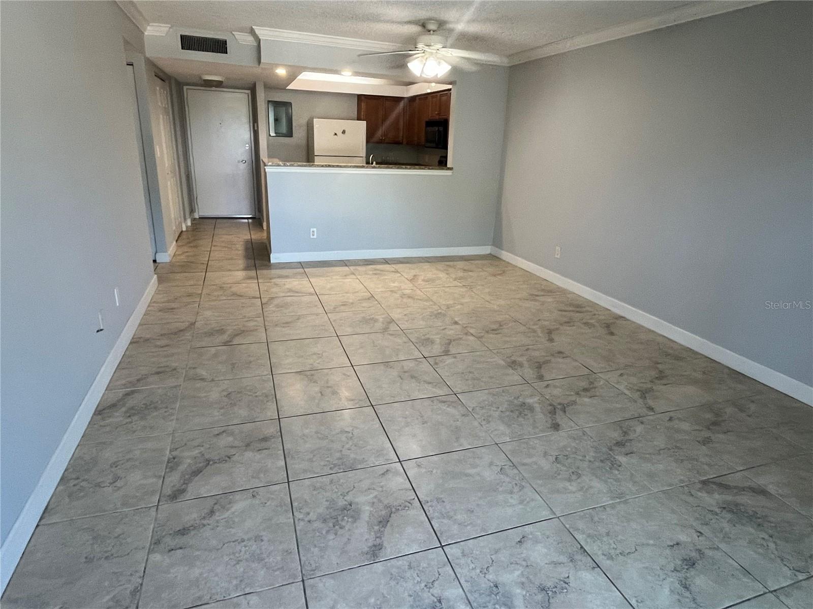 SARASOTA PALMS - Residential Lease