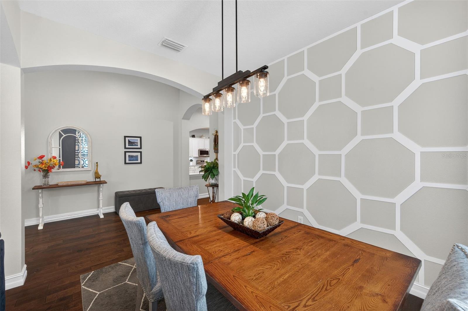 PINE GLEN - Residential