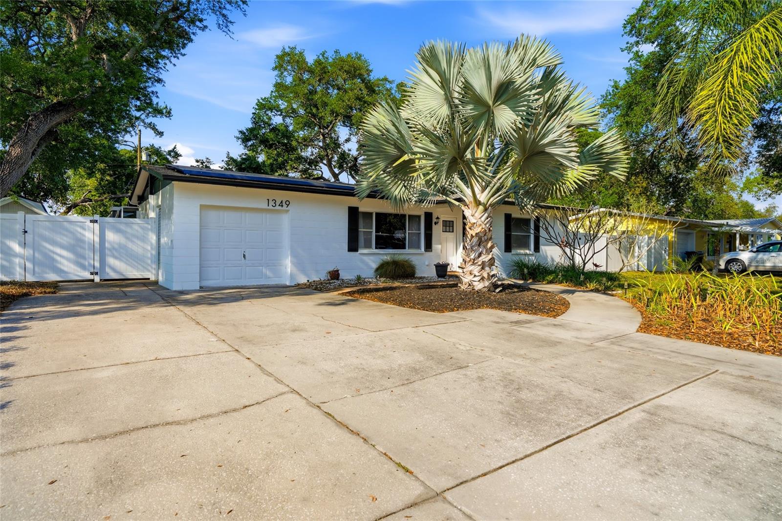 WINSTON PARK - Residential