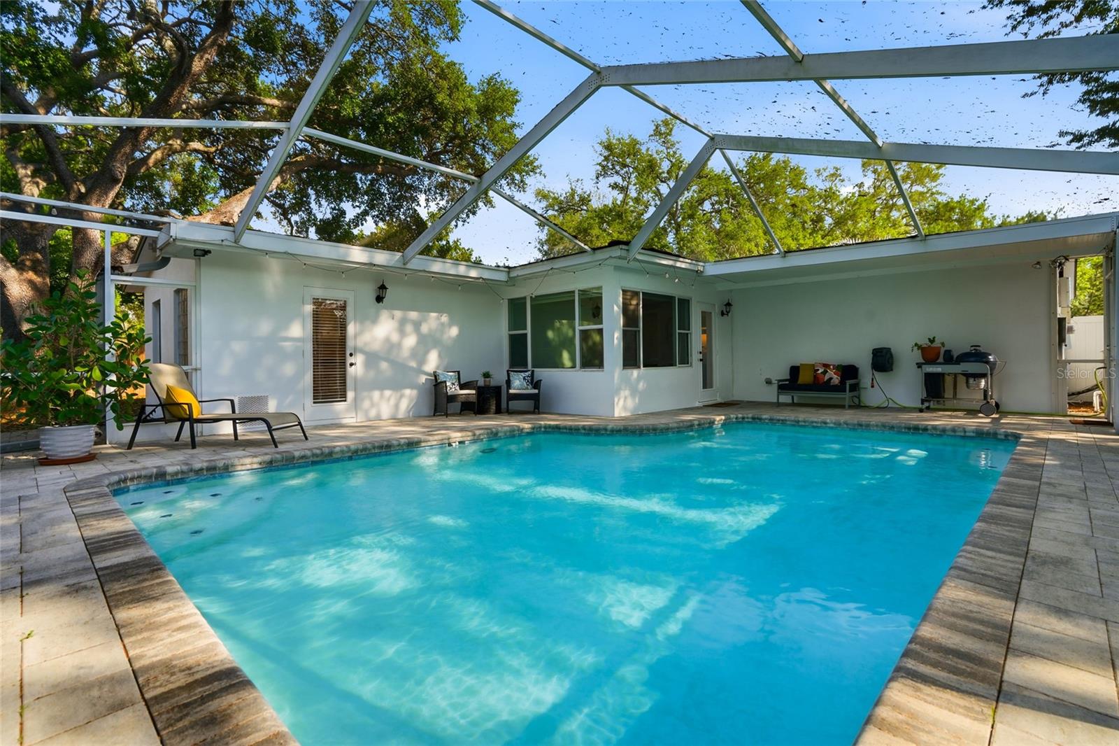 WINSTON PARK - Residential