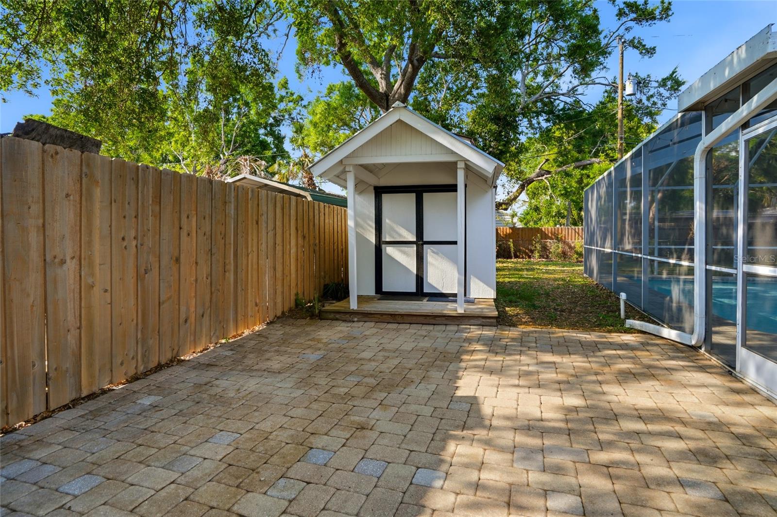 WINSTON PARK - Residential