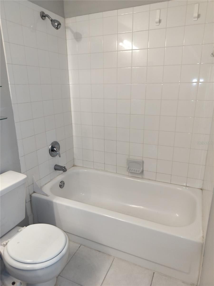 RAINTREE VILLAGE CONDO N - Residential