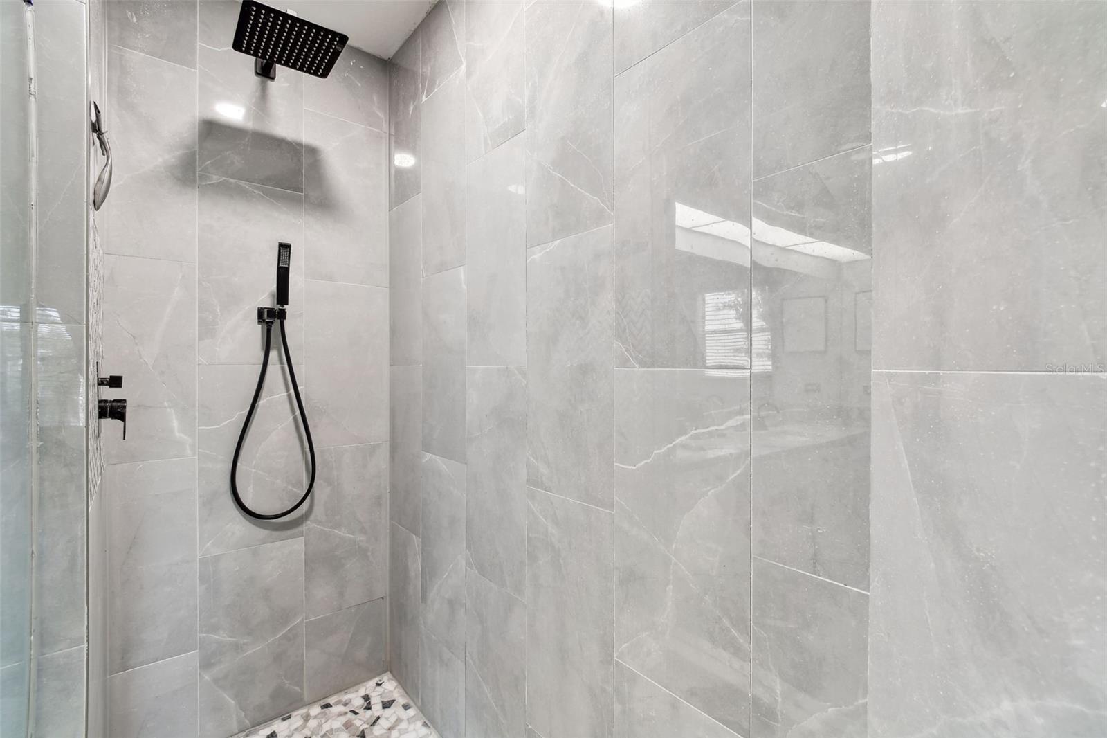 HUNTERS GREEN PRCL 17B PH 1B/ - Residential Lease