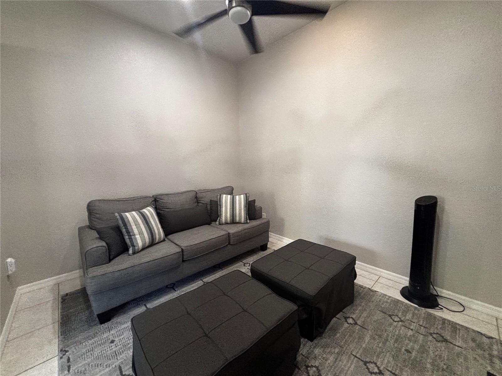 FOUNTAIN VIEW VILLAS - Residential Lease