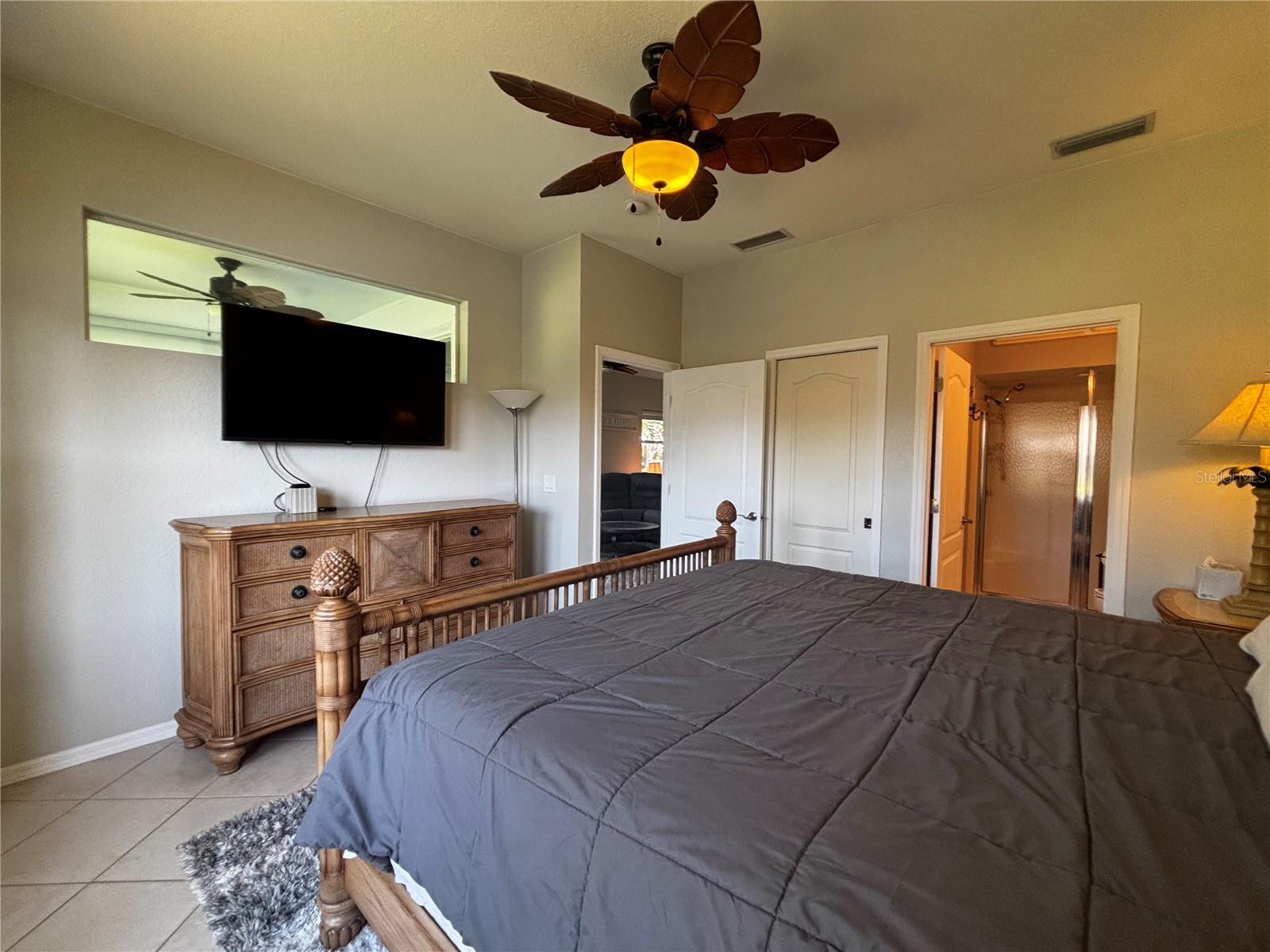 FOUNTAIN VIEW VILLAS - Residential Lease
