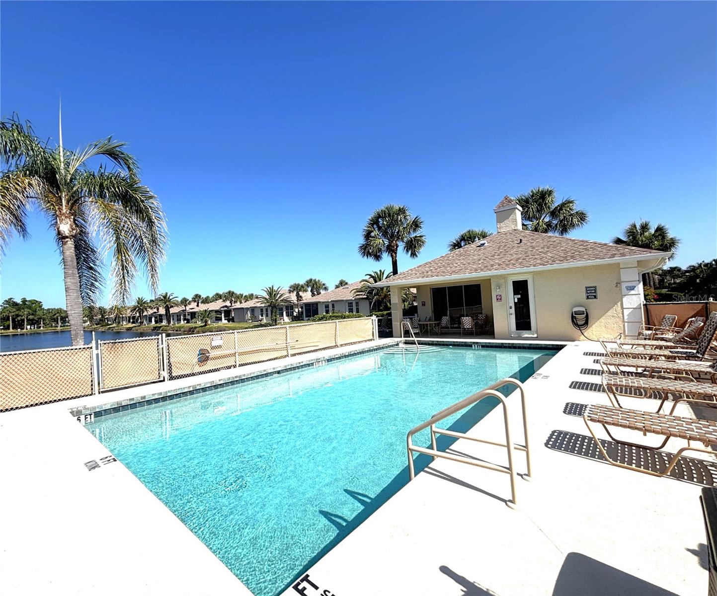 FOUNTAIN VIEW VILLAS - Residential Lease