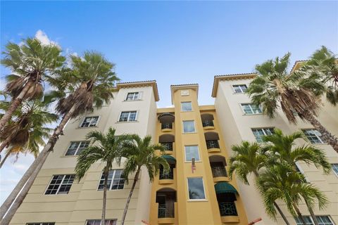 ROYAL PALM F PR 6690 301 VEGA ALTA  00692