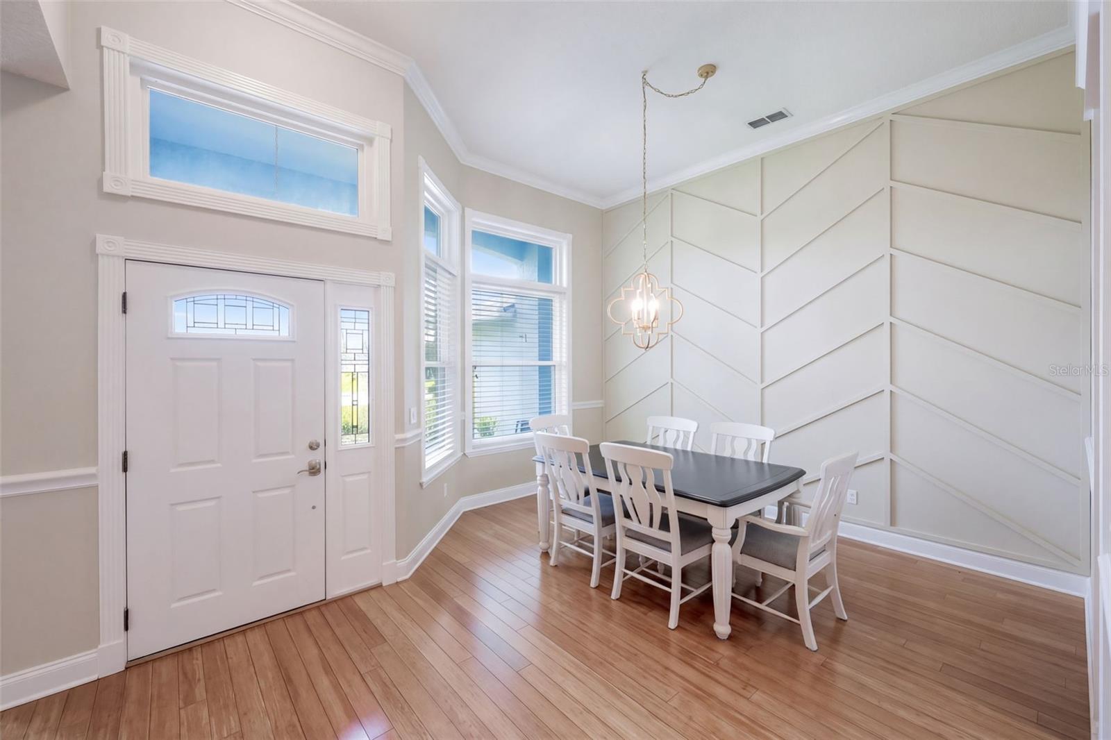 844 GOLDEN POND COURT