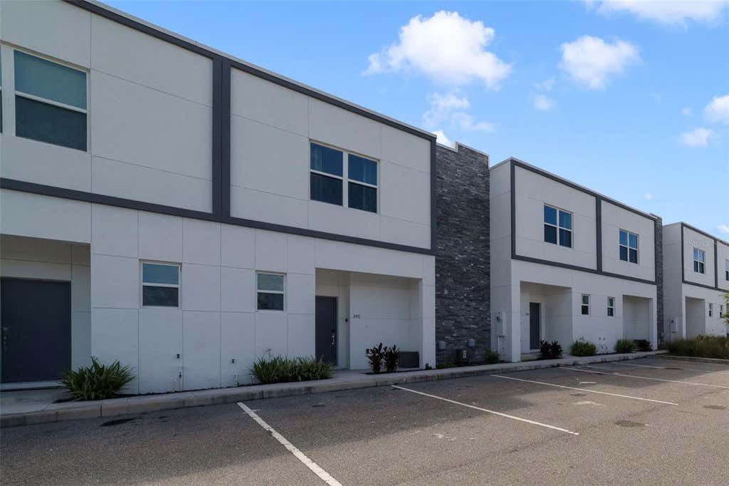 Photo of 340 Famagusta Drive, Davenport, FL 33896 (MLS # O6433077)