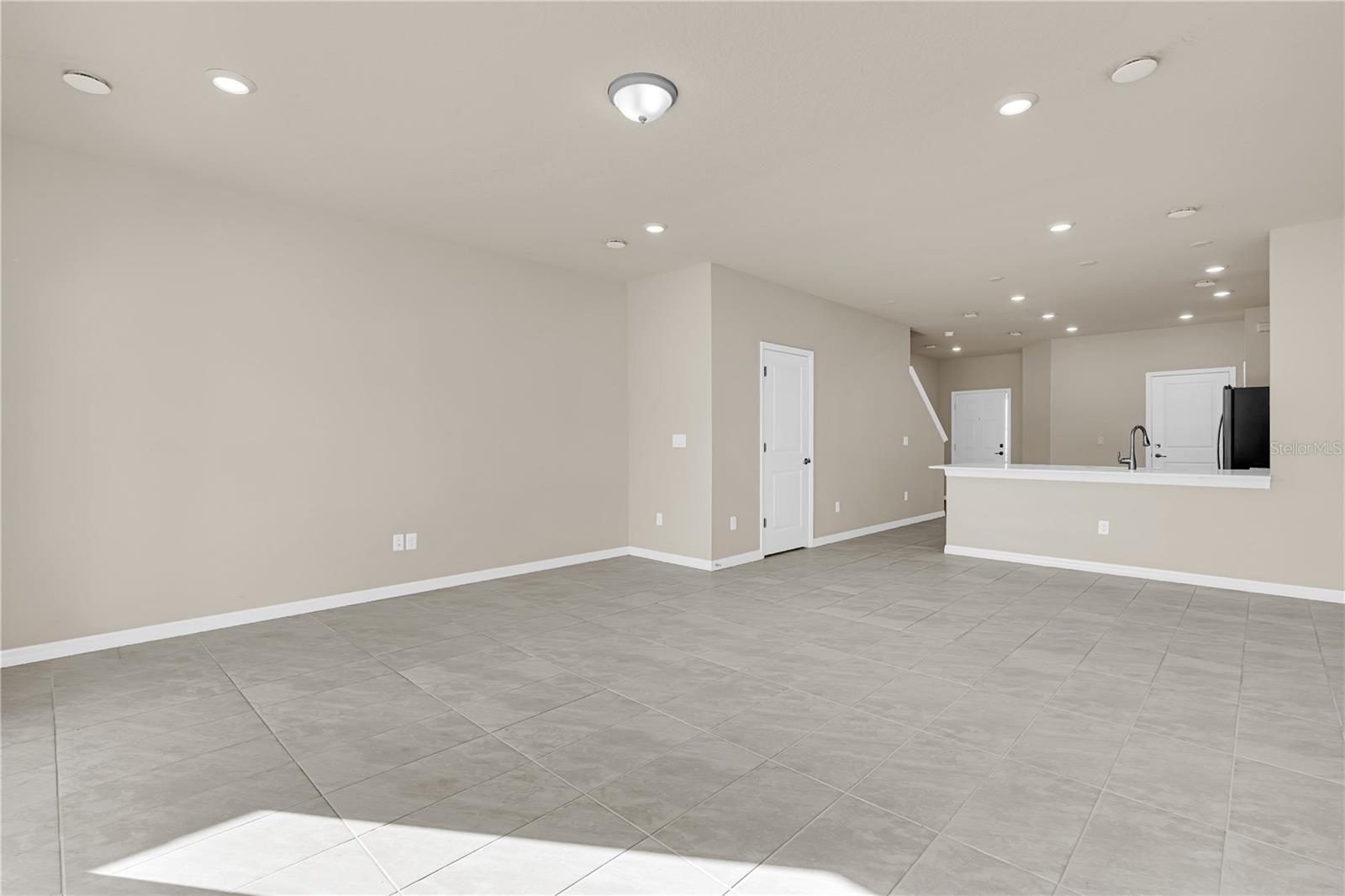 CYPRESS CAY - Residential Lease