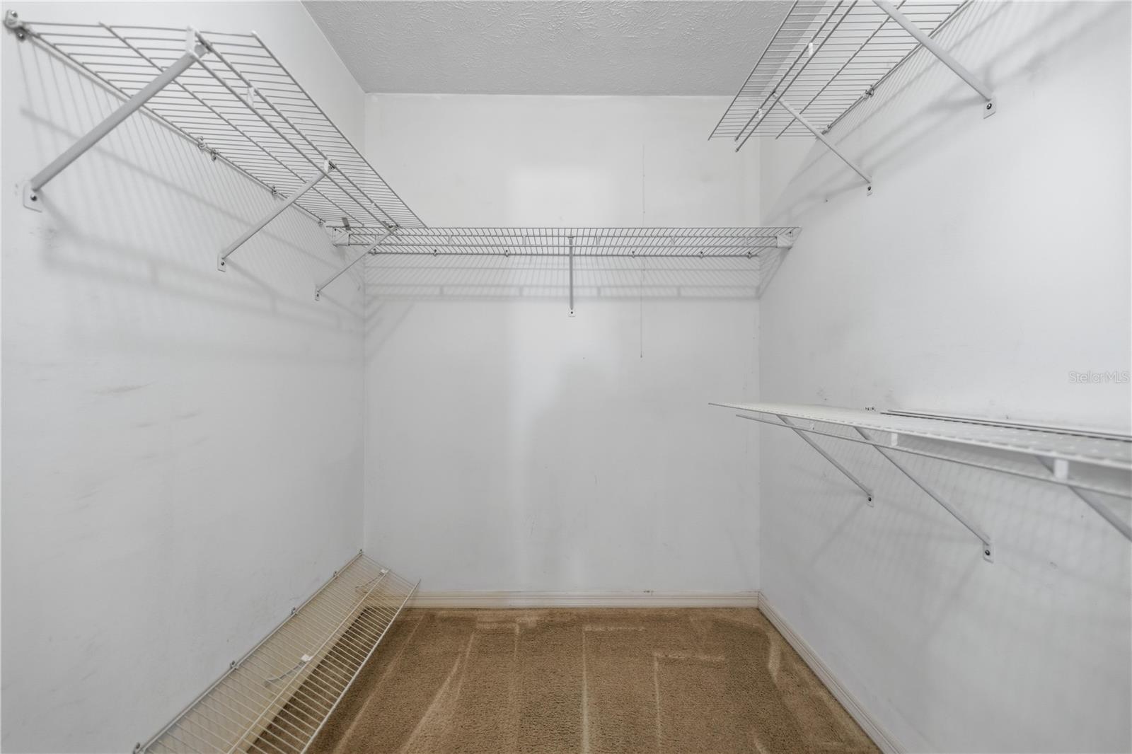 KINGS COURT - Residential