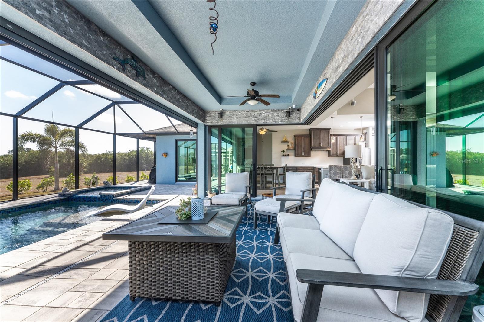 ROTONDA LAKES - Residential