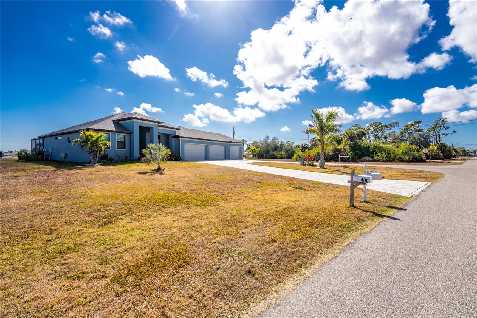 ROTONDA LAKES - Residential