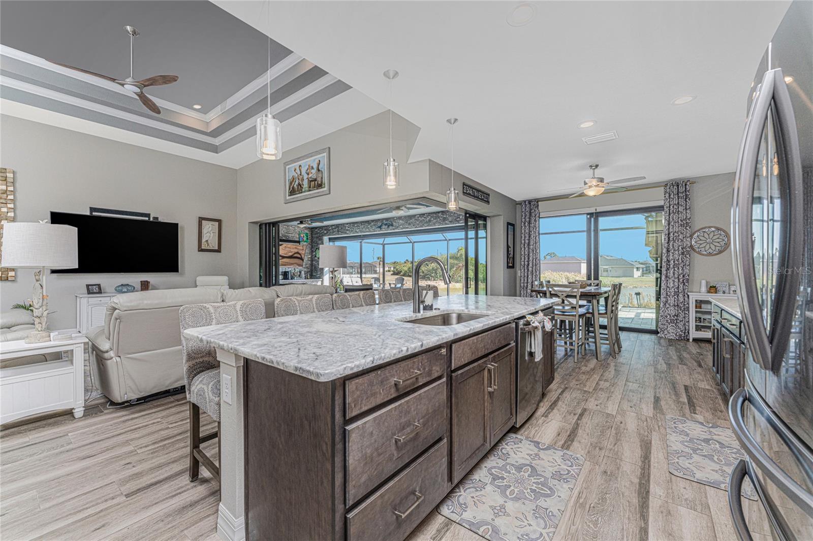 ROTONDA LAKES - Residential