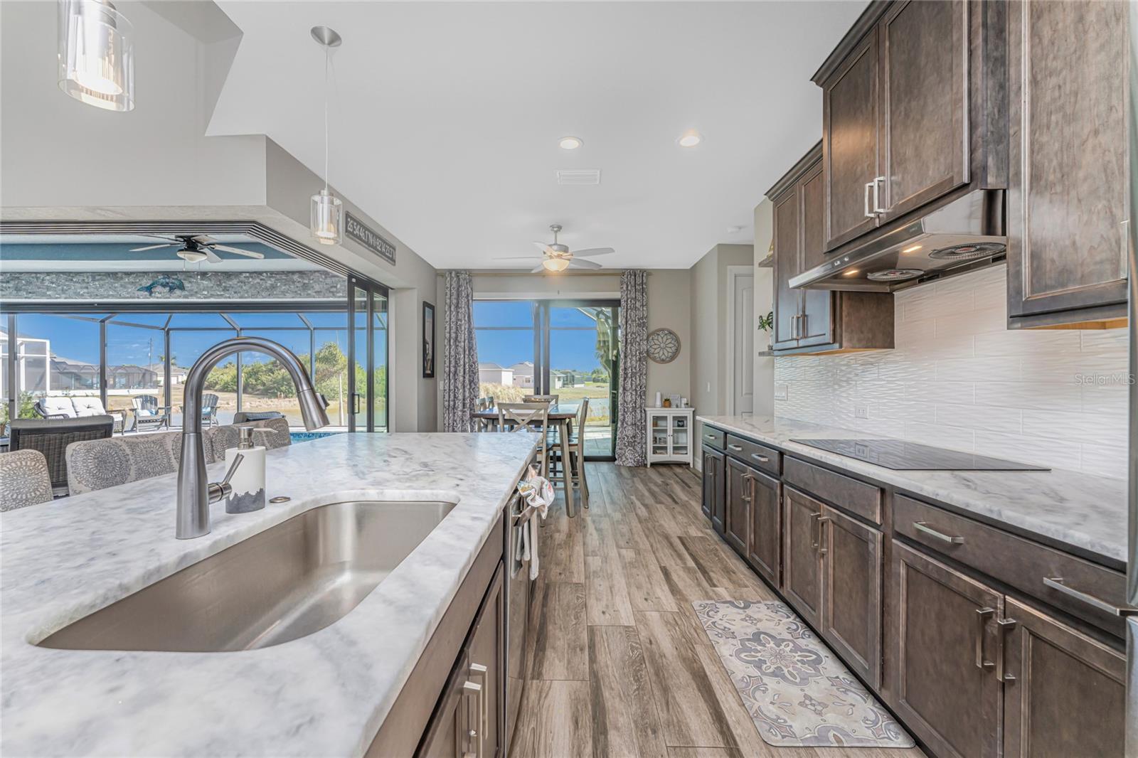 ROTONDA LAKES - Residential