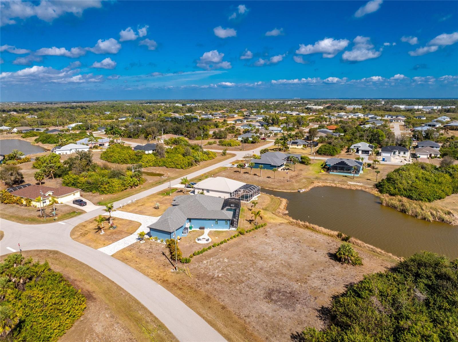 ROTONDA LAKES - Residential