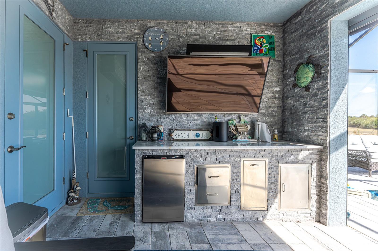 ROTONDA LAKES - Residential