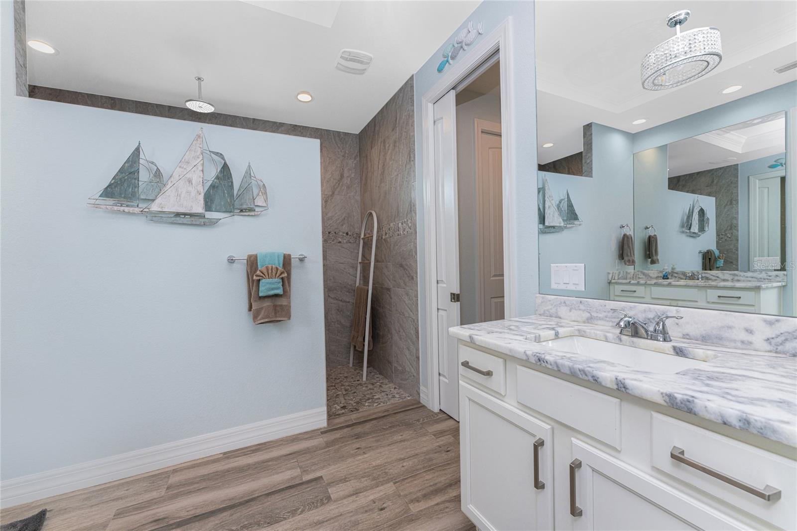 ROTONDA LAKES - Residential