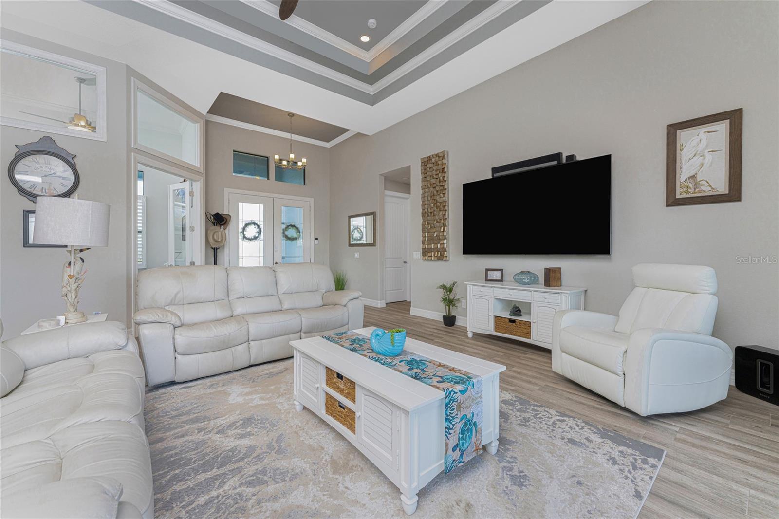 ROTONDA LAKES - Residential