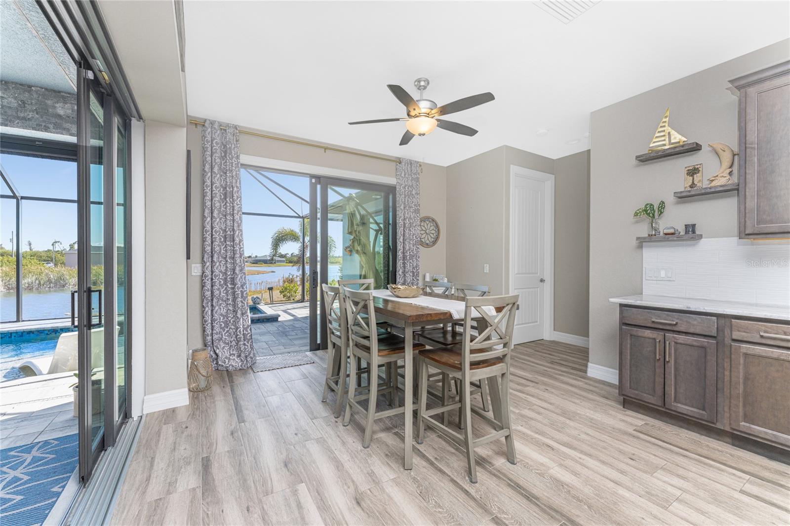 ROTONDA LAKES - Residential