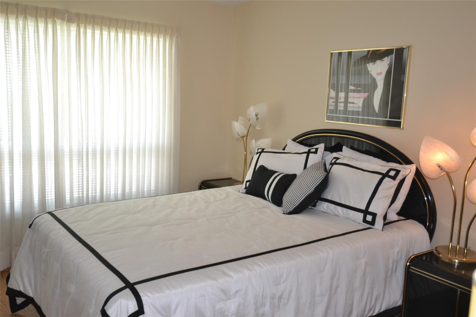 ISLANDER THE CONDO - Residential Lease