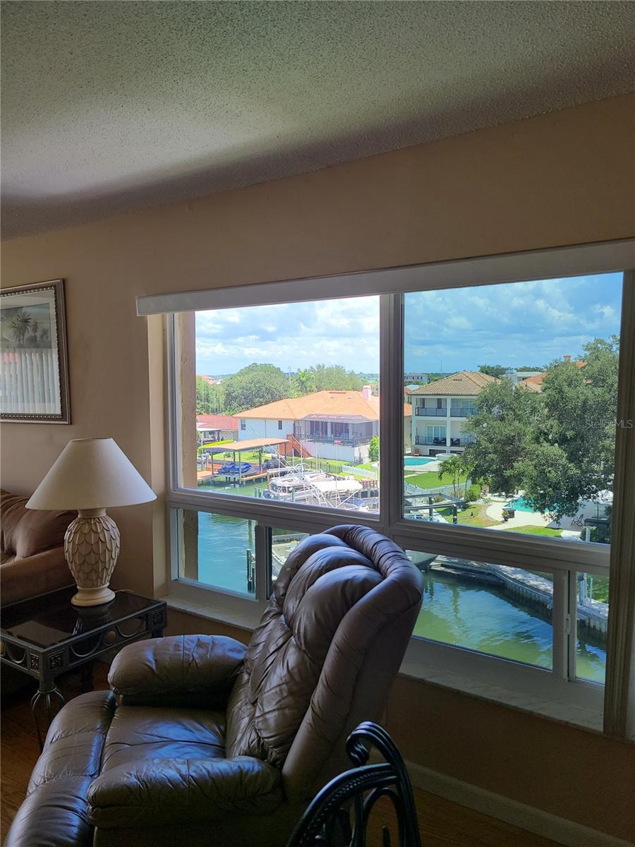 ISLANDER THE CONDO - Residential Lease