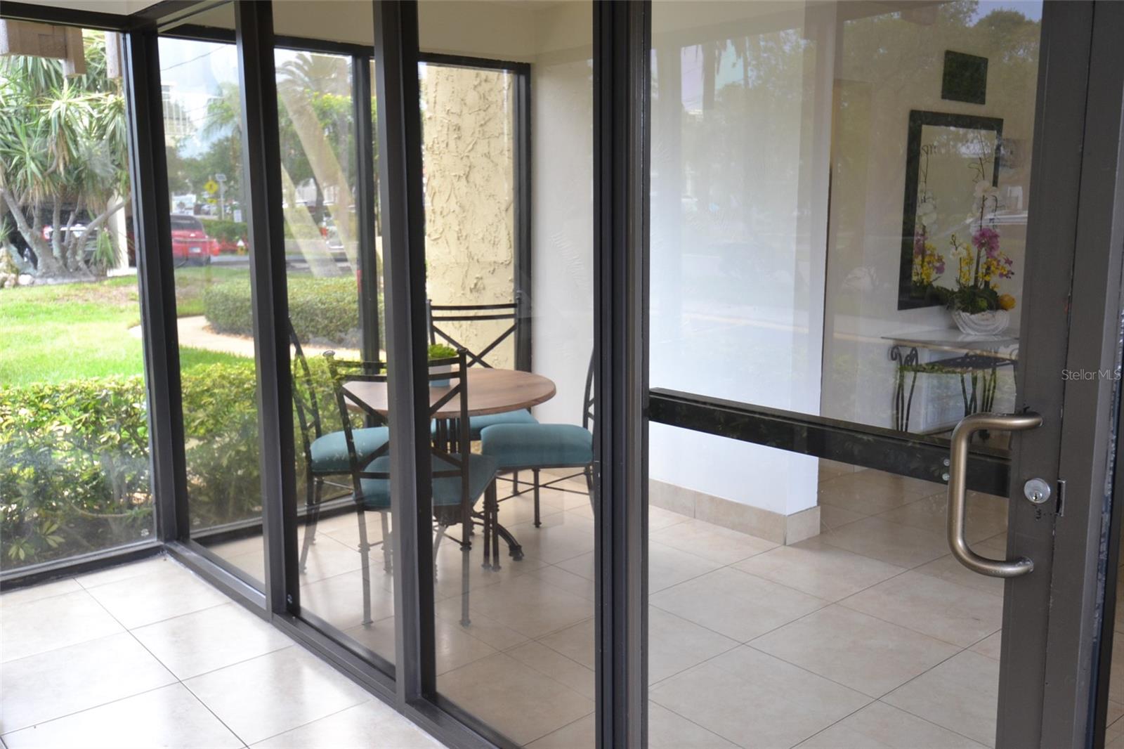ISLANDER THE CONDO - Residential Lease