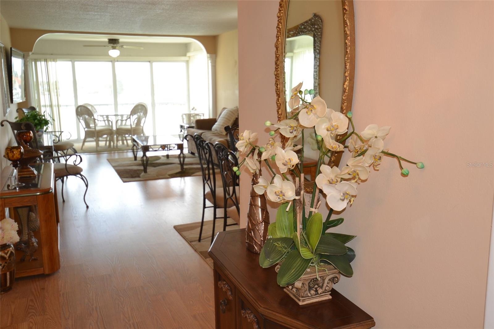 ISLANDER THE CONDO - Residential Lease