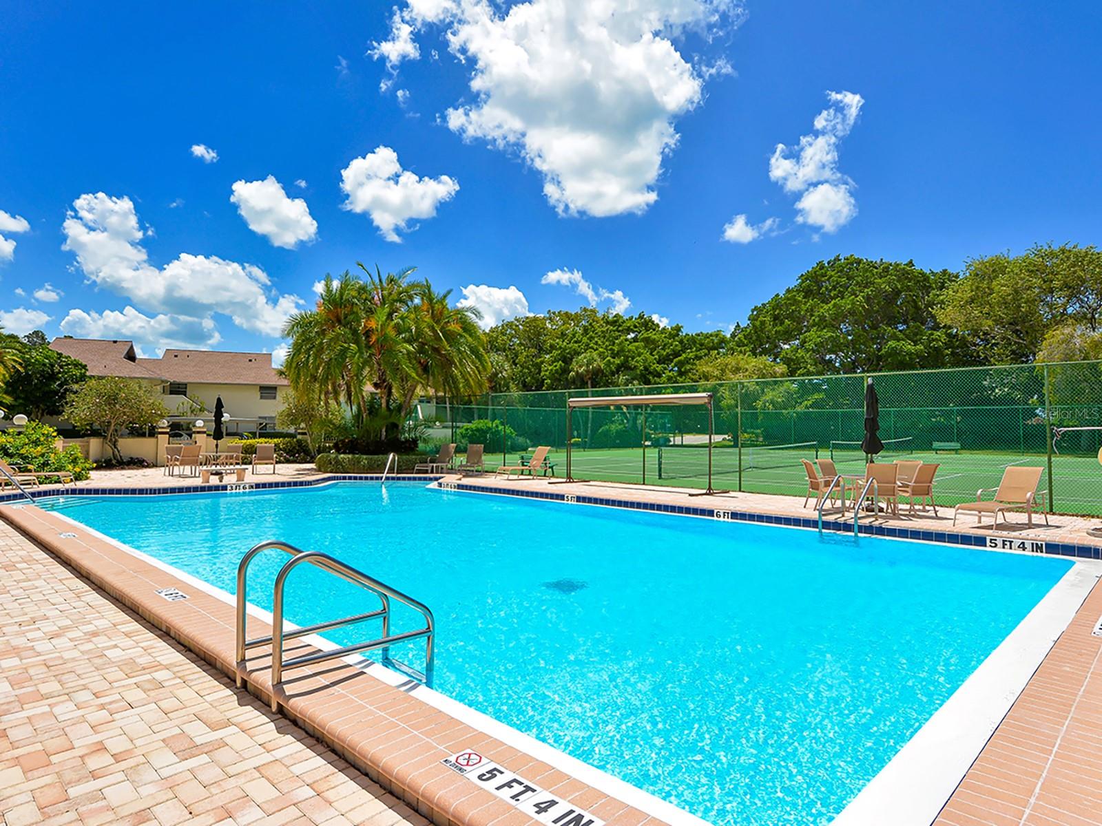 PELICAN HARBOUR & BEACH CLUB - Residential