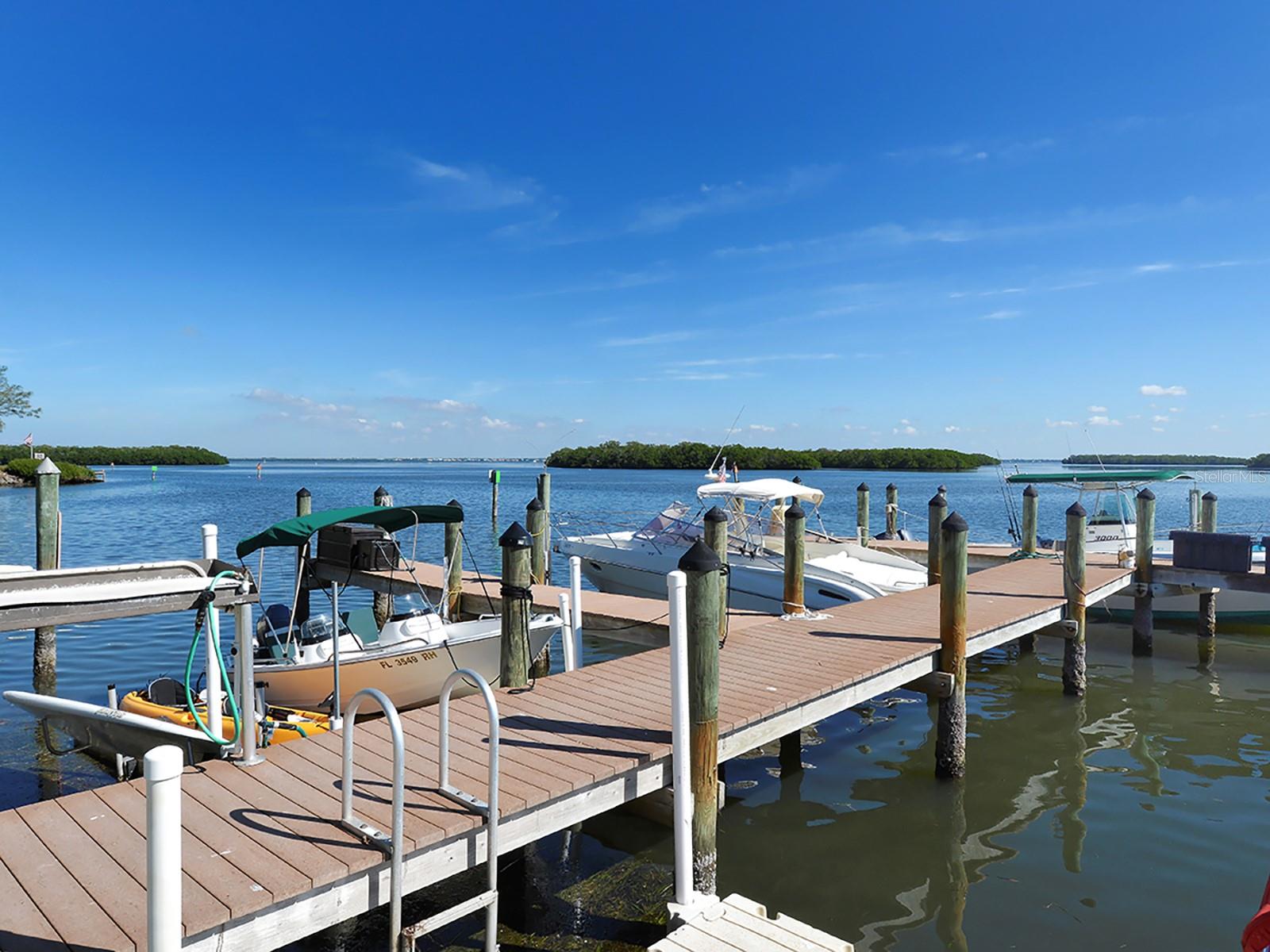 PELICAN HARBOUR & BEACH CLUB - Residential