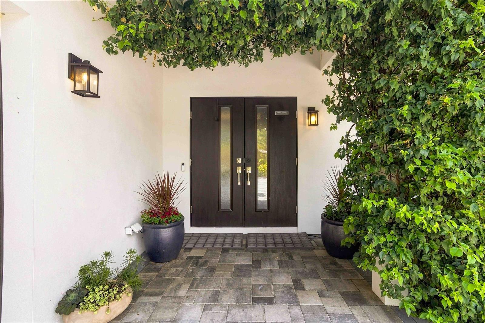 2410 SIESTA DRIVE