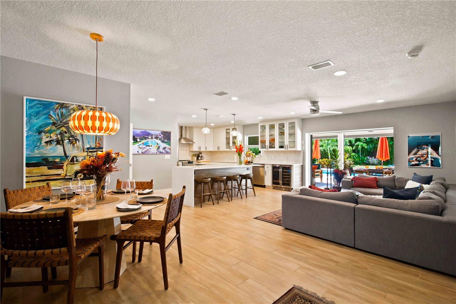 2410 SIESTA DRIVE