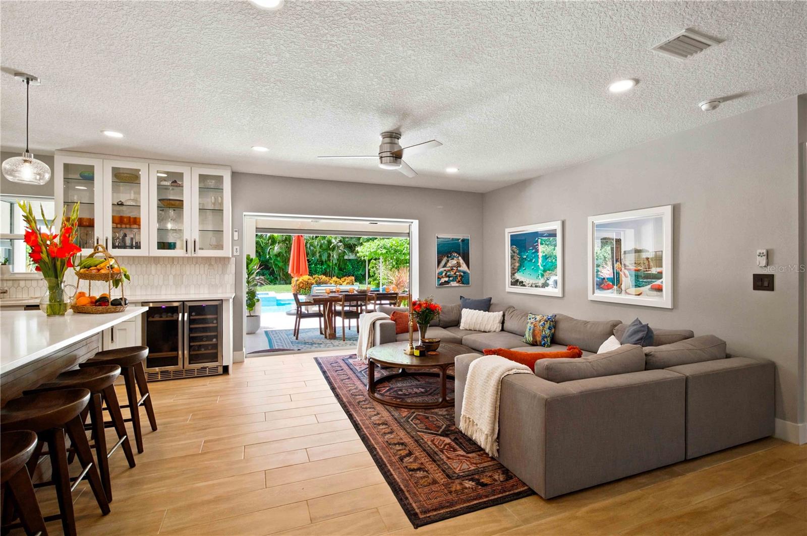 2410 SIESTA DRIVE