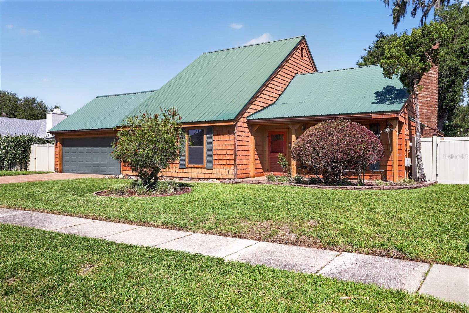 1604 TEAKWOOD DRIVE