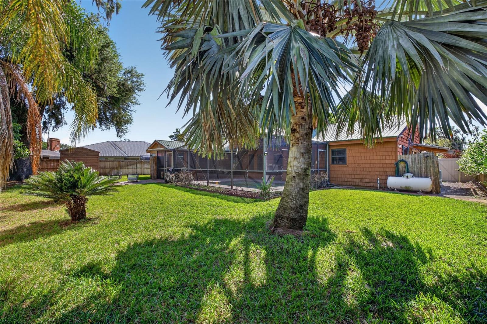 1604 TEAKWOOD DRIVE