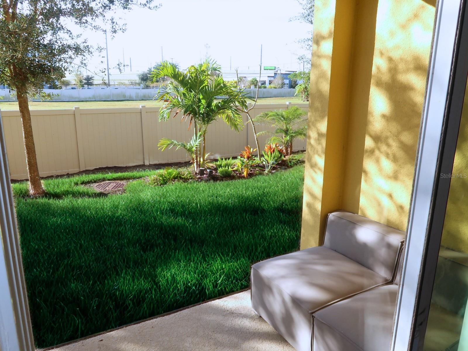 ECON TRLS PH 2 - Residential Lease