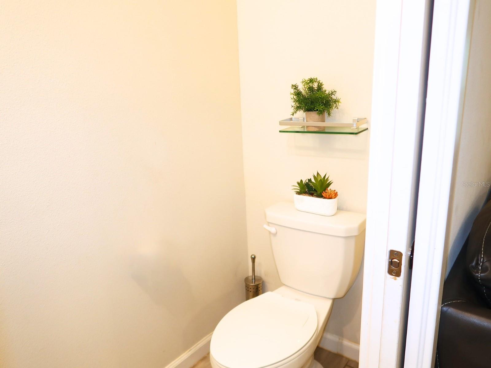 ECON TRLS PH 2 - Residential Lease