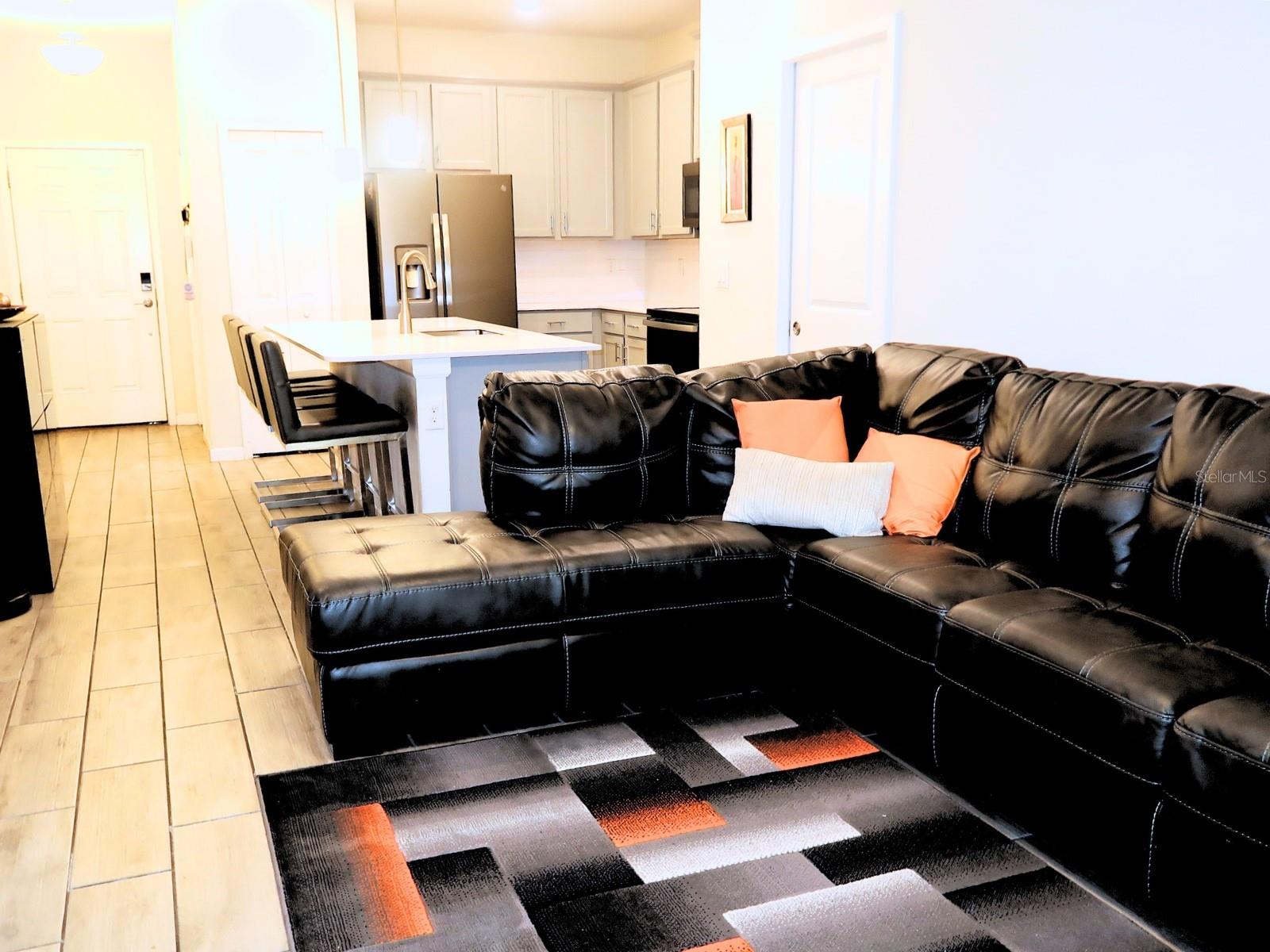 ECON TRLS PH 2 - Residential Lease