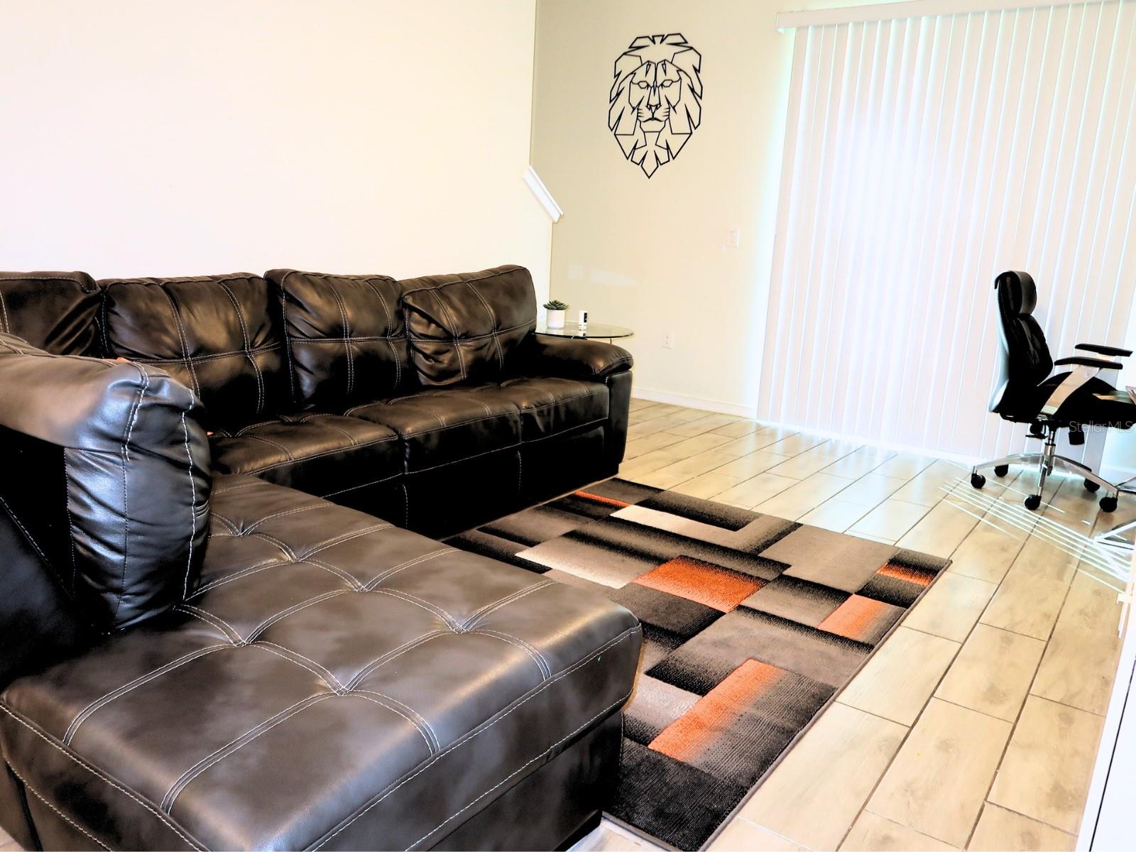 ECON TRLS PH 2 - Residential Lease